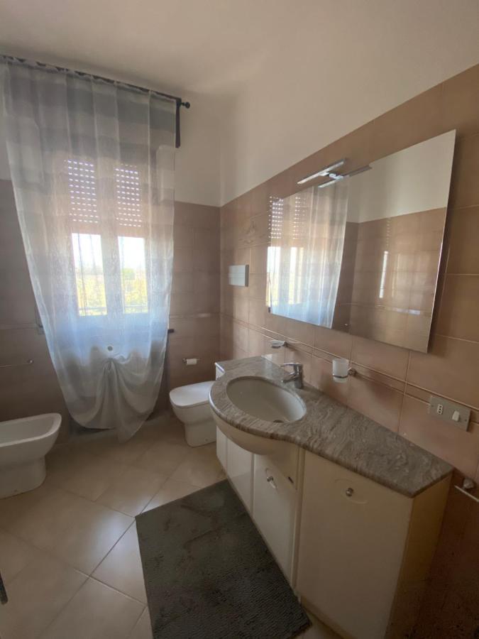 Casa Luigi - Appartamenti A Peschiera Del Garda Cameră foto