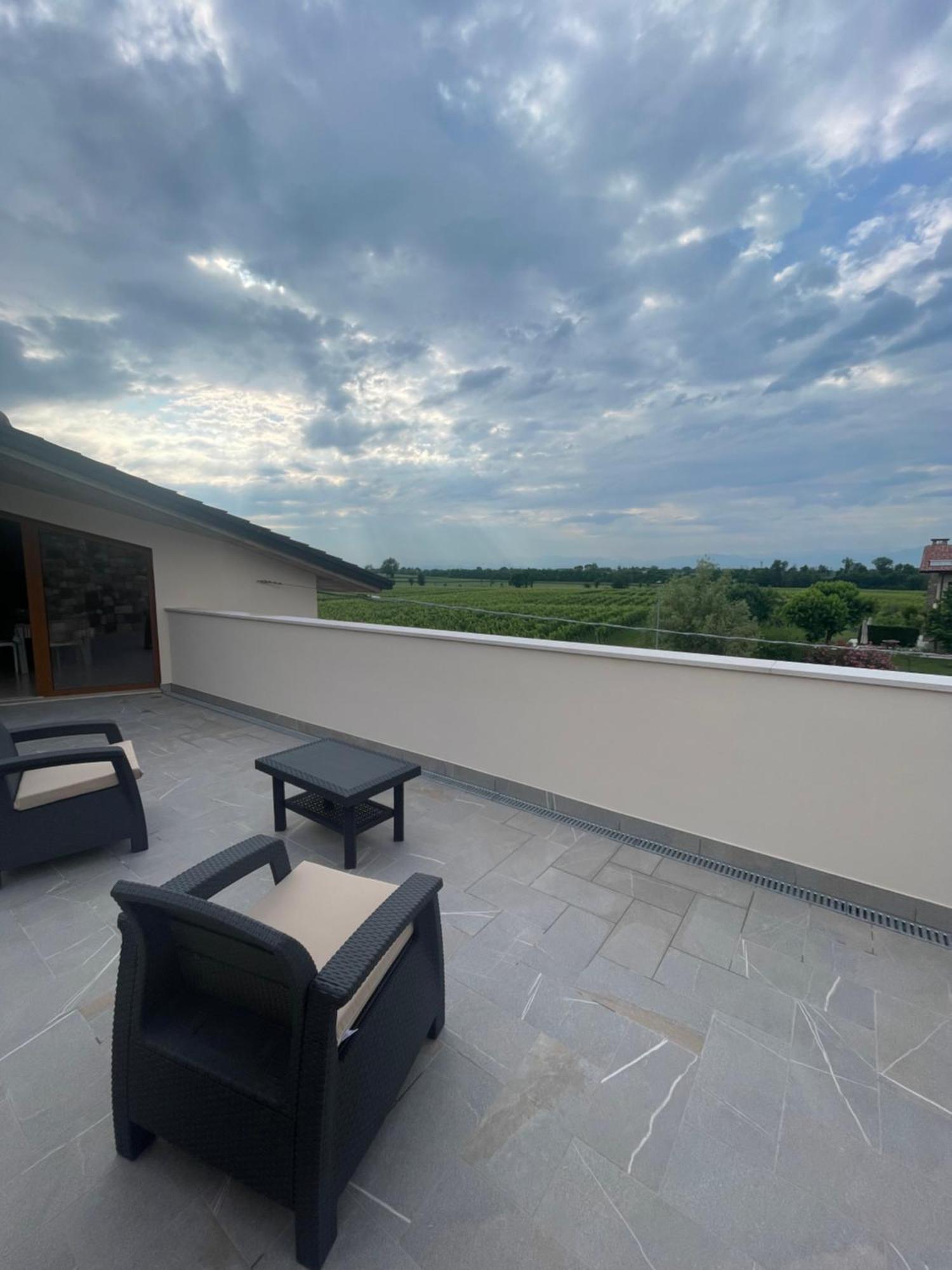 Casa Luigi - Appartamenti A Peschiera Del Garda Cameră foto